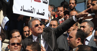 محاكمة عصام سلطان بتهمة سب الزند