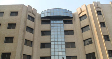 وقفة أمام حى عين شمس للمطالبة بافتتاح المستشفى