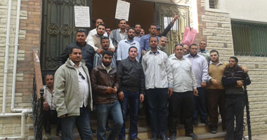 اليوم.. وقفة للعاملين بكهرباء الشرقية للمطالبة بزيادة رواتبهم