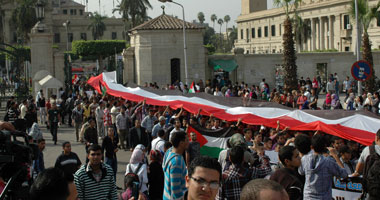 بالصور.. مسيرة لطلاب الإخوان تنطلق من جامعة القاهرة لمناصرة غزة