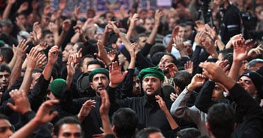 بالصور..ملايين الشيعة يتدفقون على كربلاء لإحياء ذكرى عاشوراء 