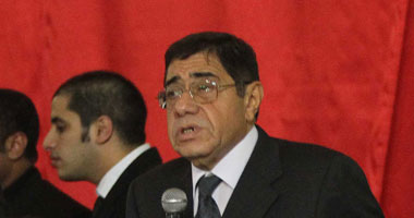 عبد المجيد محمود يتقدم بمذكرة لدائرة "طلبات القضاة" ردا على طعن طلعت عبد الله.. القضاء يحدد نوعية أعمال السيادة.. وتطبيق الدستور بأثر رجعى يؤكد بطلان تعيين النائب العام الحالى