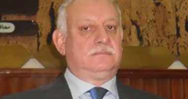 قطار بطنطا يصطدم بجرار زراعى ويمزق جسد قائده