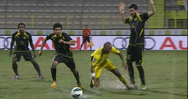 شيكابالا يتغلب على السيول ويقود الوصل لعبور كلباء بثلاثية