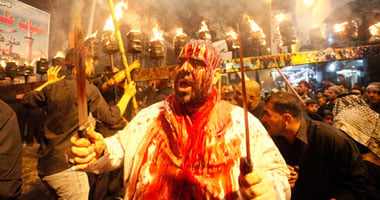 بالصور.. احتفالات دموية لشيعة العراق وإيران فى ذكرى عاشوراء