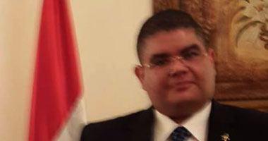 عضو بمجلس "القضاة": الحديث عن نقل القاضى حال وضعه متهمين بالقفص غير صحيح