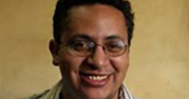 القبض على الشاعر والصحفى محمد خير 