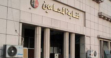 "حريات المحامين" تقرر حضور محاكمة "المعزول" كمراقب