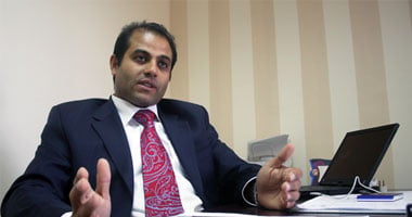 مايكل منير من هولندا يحذر الرئيس من تجاهل مطالب الشباب