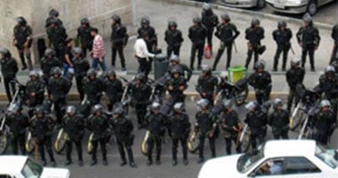 وزارة الاستخبارات الإيرانية تعتقل 97 شخصا بتهمة الانتماء إلى جيش إسرائيل