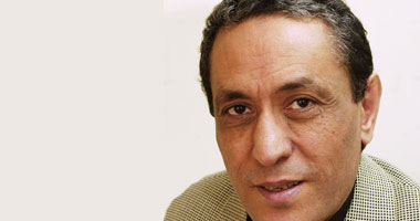 نجاح عملية زرع الكبد للكاتب الكبير "محمد ناجى" بفرنسا