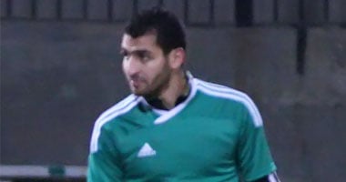 المصري يقيم حفلا خاصا لأحمد شكرى بعد عودته للتدريبات