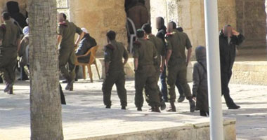 مستوطنون يقتحمون المسجد الأقصى وسط حراسة مشددة من شرطة الاحتلال