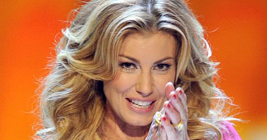 بالصور.. فيس هيل تتألق بأغنياتها فى حفل  "People's Choice Awards "