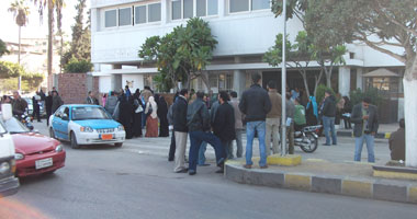 مجهولون يلقون زجاجات مولوتوف على مبنى محافظة دمياط 