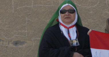 أنصار "مبارك" يطردون الشيخة "ماجدة" لاتهامها بالإساءة إليهم