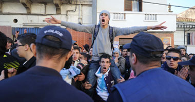 الجزائر: حزب الأغلبية يتعهد بإقرار الصلح والمصالحة