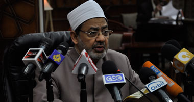 شيخ الأزهر ينيب "جميعة" لحضور احتفال الأسرة المصرية