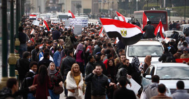 "المبدعون" يصلون لمجلس الشعب فى حراسة الأمن المركزى