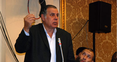 أبو العز الحريرى يقترح حظر التظاهر بعد السابعة مساء