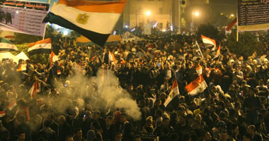 الثورة تضىء ظلام الليل فى التحرير
