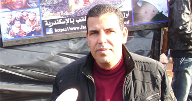 بالصور.. أول مصاب فى جمعة الغضب بالإسكندرية يطالب بالقصاص