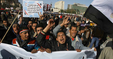 منشورات "الشيوعى الثورى" بالتحرير تهاجم "الإخوان" والمشير