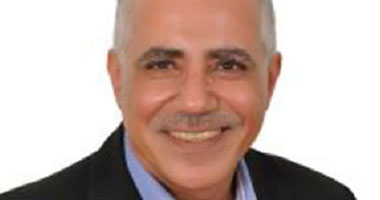 "العطار" يُعلق استقالته من مجلس "الصحفيين" لحضور الاجتماع الطارئ