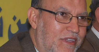 "الكتاتنى" يغادر القاهرة إلى الكويت من صالة كبار الزوار بجواز سفر دبلوماسى