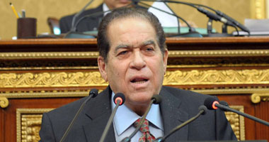 "الجنزورى" يناقش مع عضو بلبيت المصرى فى كاليفورنيا توفير دواء فيرس "سى"