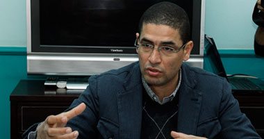 أبو حامد يستنكر اتهامه بالتحريض على حرق مقار "الحرية والعدالة"