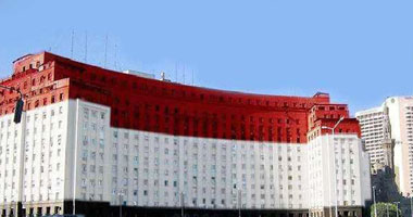 صيدلى يقترح طلاء مجمع التحرير بلون علم مصر 
