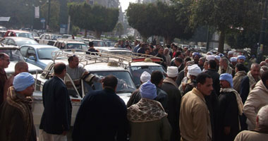 إضراب عمال "صعيد مصر للنقل" بالبحر الأحمر للمطالبة بزيادة الرواتب