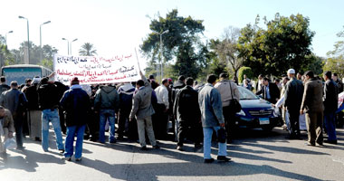الشرطة العسكرية تفتح "صلاح سالم" بالقوة وتخلى المعتصمين