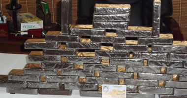 ضبط سيارة بداخلها 1000 طربة حشيش بالإسماعيلية