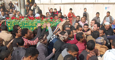 بالصور.. والد شهيد "طهطا": "لم نعرف أننا نودعه الوداع الأخير" 