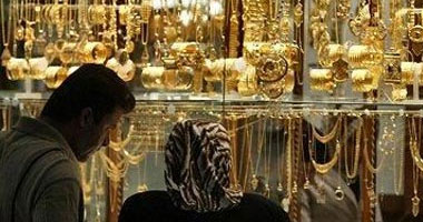أسعار الذهب تتراجع 6 جنيهات وعيار 21 يسجل 758 جنيها للجرام