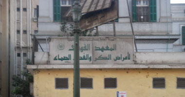 عميد "القومى للسكر" يقدم نصائح لحماية الطفل المصاب بالمرض من المضاعفات