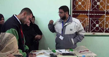 بالصور.. قوافل طبية "للحرية والعدالة" شرق أسوان