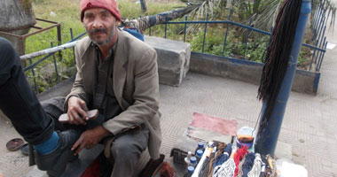 أحلام أبو أحمد فى 2013 كشك يسترزق منه وغرفة له ولأولاده