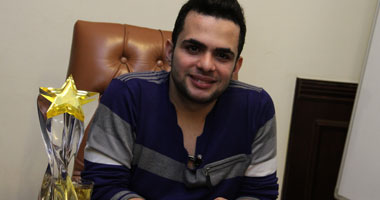 محمود محيى فى ندوة "اليوم السابع": والدتى حمستنى لحصد اللقب.. لم أتوقع دعم المصريين للفوز بلقب ستار أكاديمى.. بدأت الغناء منذ طفولتى بأسيوط.. وحلمى الوصول لـ"ربع" ما حققه عمرو دياب فى تاريخه الفنى
