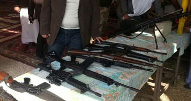 ضبط 12 قطعة سلاح نارى بدون ترخيص بالمنيا