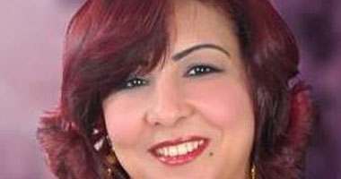 خبيرة تجميل تنصح بقناع البقدونس لتفتيح البشرة