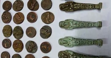 القبض على تاجر آثار بحوزته 770 قطعة أثرية بالمنيا