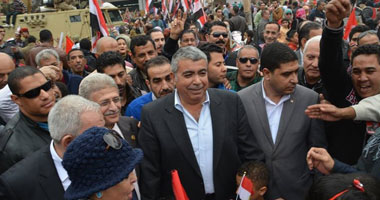 بالصور.. محافظ الإسكندرية من فوق منصة سيدى جابر: أمننا فى وحدتنا 