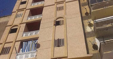 بالصور.. إزالة عقار مخالف بالإسكندرية تعدى على حرم هيئة الآثار