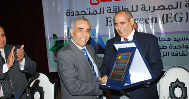 اختيار أستاذ بالجامعة الأمريكية مستشارا علميا لمحافظة الشرقية
