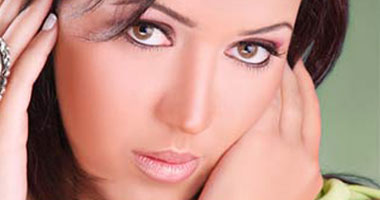 أسماء المنور فى مهرجان صلالة بعد انتهائها من "اختفاء سعيد مهران"