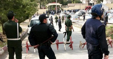 الدفاع الجزائرية: تدمير مخبأين للإرهابيين بهما مواد لصناعة المتفجرات