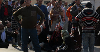 أهالى عزبة الهجانة يقطعون طريق التجمع الخامس